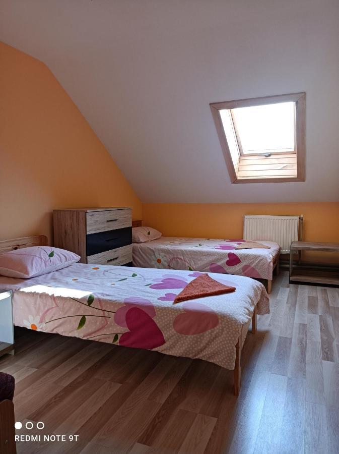 Auberge de jeunesse Lapegles 2 à Ludza Extérieur photo