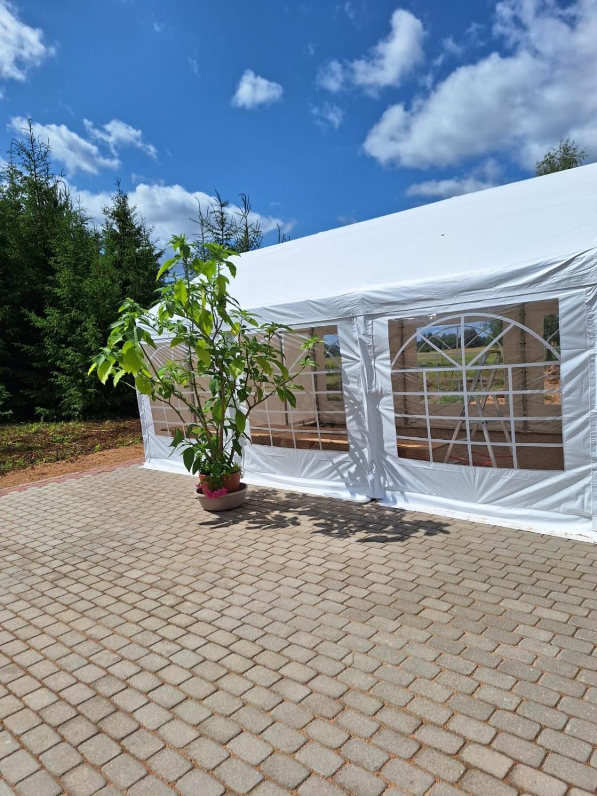 Auberge de jeunesse Lapegles 2 à Ludza Extérieur photo